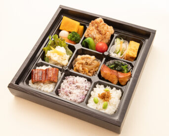 24.鰻ごはんと赤魚の照り焼き幕の内仕出し弁当