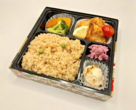 09.鯛出汁ごはんと鶏唐揚げ幕の内弁当