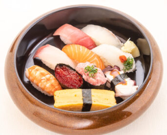 26.鰻ごはんとあんこう唐揚げ・銀鱈の西京焼き特選12枡仕出し弁当