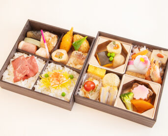 35.海鮮ちらしとローストビーフの贅沢二段御膳