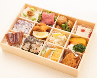 28.鰻ごはんとあんこう唐揚げ・鰆の照り焼き特選12枡仕出し弁当