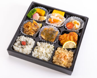 73.【春限定！】三種のごはんと鰆のふき味噌焼き9枡仕出し弁当