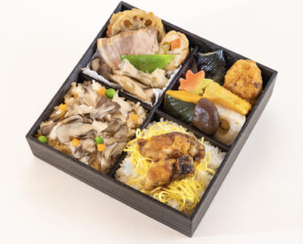 92.【秋限定！】牡蠣ご飯と舞茸の炊き込みご飯・4仕出し弁当