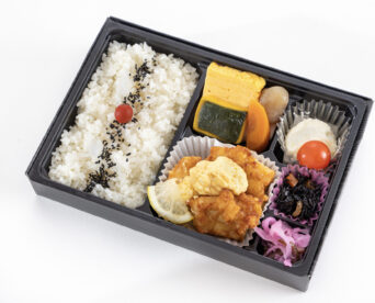 108.チキン南蛮・幕の内仕出し弁当