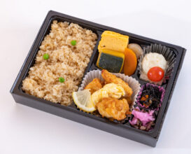 110.鯛出汁ご飯とチキン南蛮・幕の内仕出し弁当