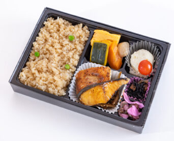 112.鯛出汁ご飯と赤魚・銀鱈西京焼き幕の内仕出し弁当